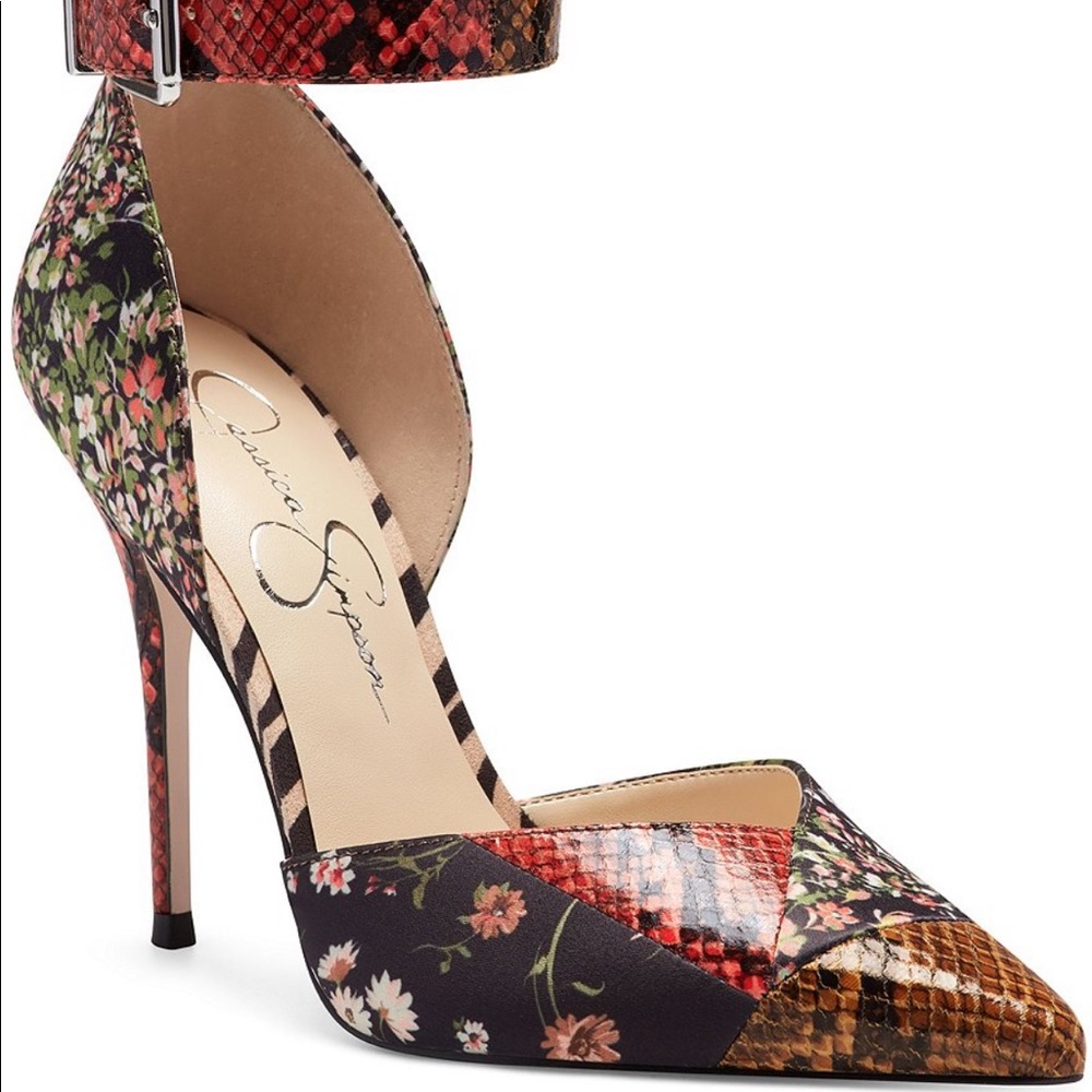 Jessica Simpson
Wrina Patchwork Print Pumps